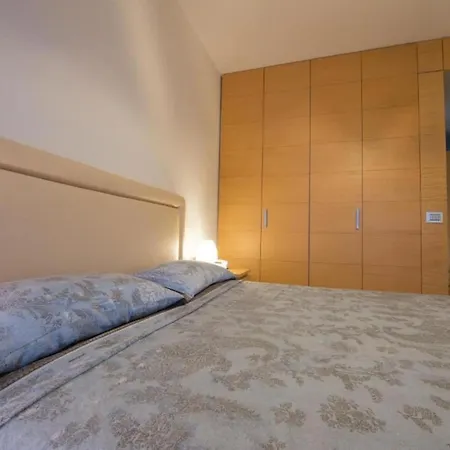 Modern In 50 M² With Parking And Bicycles Apartment *