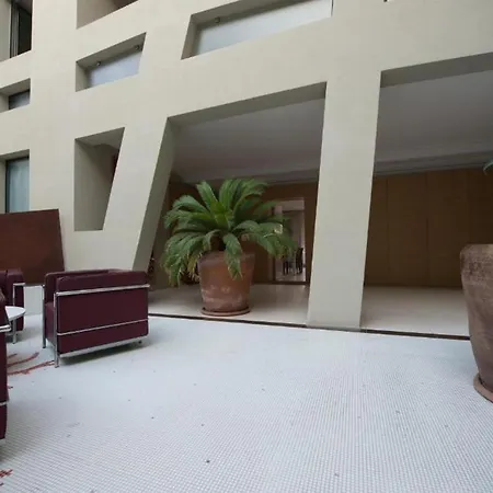 Modern In 50 M² With Parking And Bicycles Apartment *