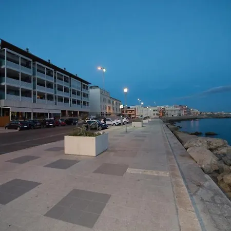 Modern In 50 M² With Parking And Bicycles Gallipoli