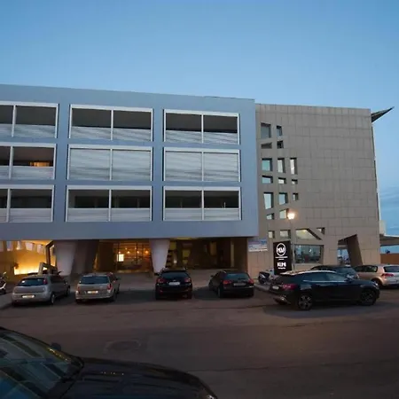 Modern In 50 M² With Parking And Bicycles *